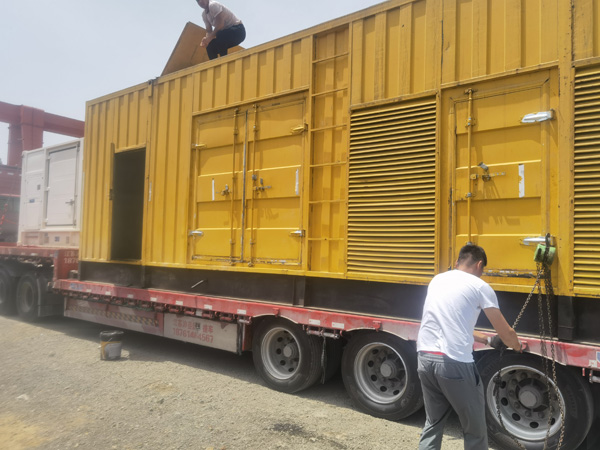 平原除了负载情况和发动机维护，还有哪些因素会影响 200kw 柴油发电机的油耗？